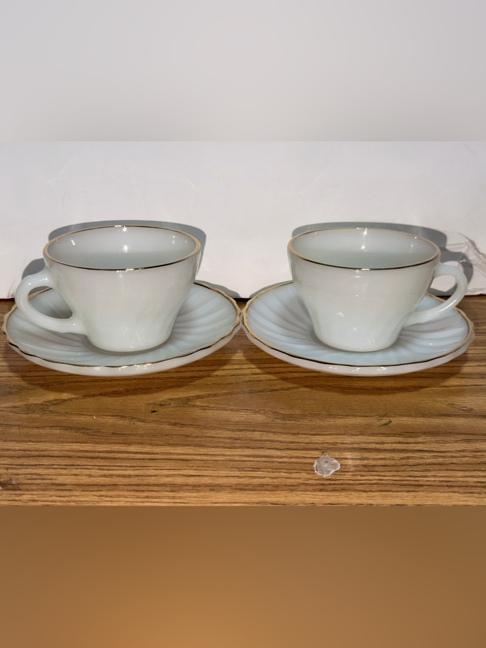 2 Sets Anchor Hocking Fire King White Swirl Milk Glass Tea Cup Saucer Gold Trim
